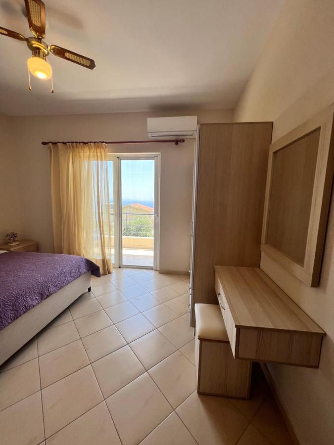 J&B Rooms Dhërmi Buitenkant foto